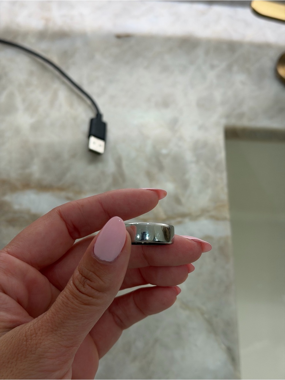 OURA RING Gen 3 size 8 - Picture 9 of 12
